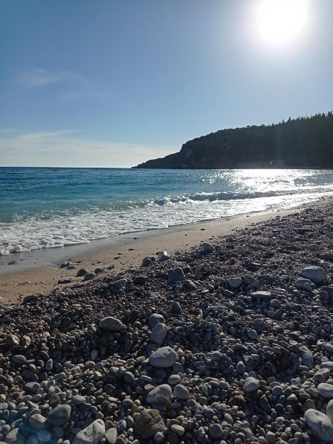 Wave N' Sea Apartments Himare Exterior foto