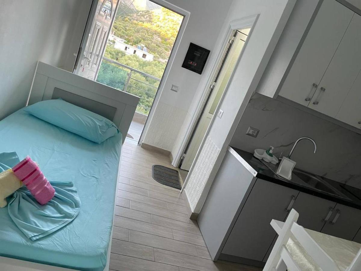 Wave N' Sea Apartments Himare Exterior foto