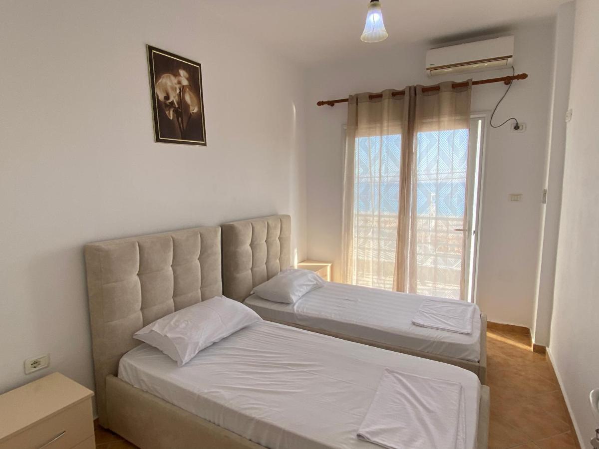 Wave N' Sea Apartments Himare Exterior foto